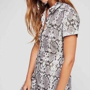 Free People Dress Size Medium Italian Love Story‎ Linen Blend Snakeskin Print